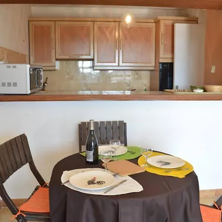 2 Pieces Avec Terrasse Et Parking A Saint-raphael - Fr-1-226a-84 Daire