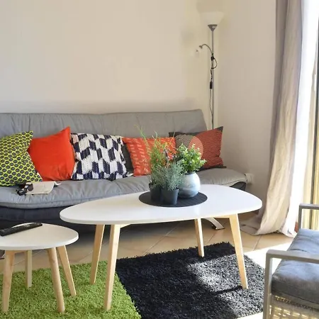 2 Pieces Avec Terrasse Et Parking A Saint-raphael - Fr-1-226a-84 Daire Saint-Raphaël